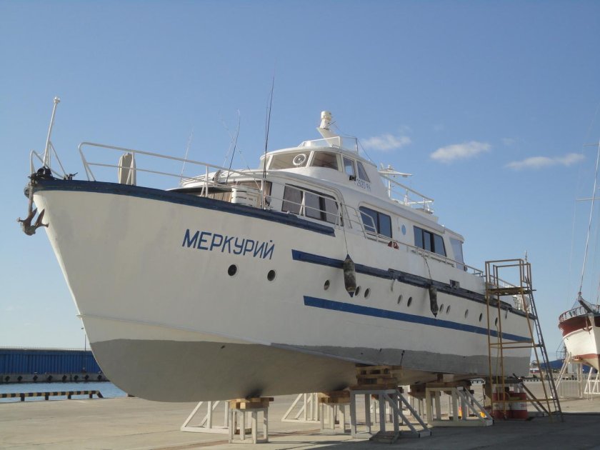 Катер связи КСВ-2168