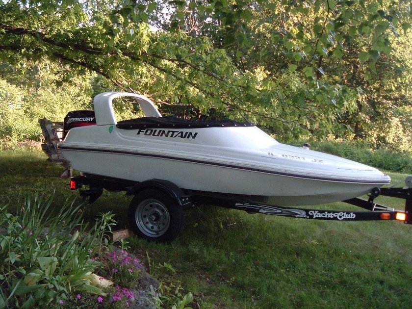 Катер Меркури