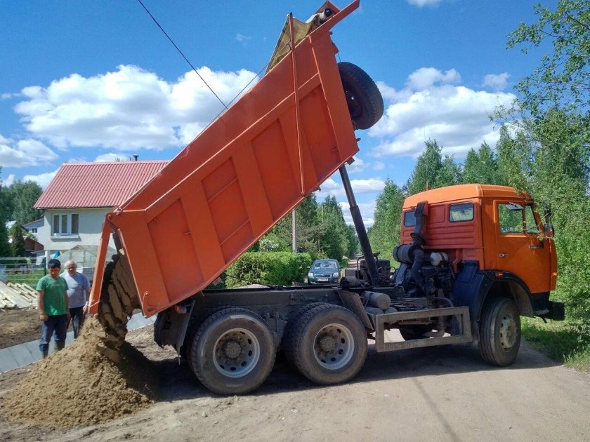 КАМАЗ 65115 10 кубов песка