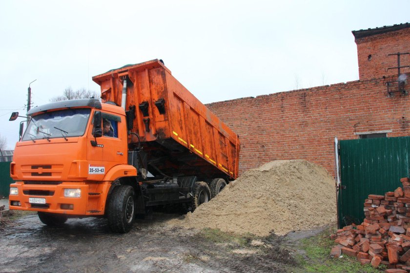 КАМАЗ 65115 щебень