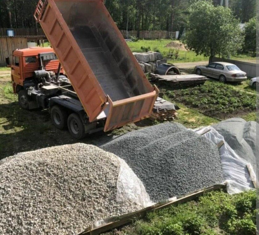 КАМАЗ С щебнем