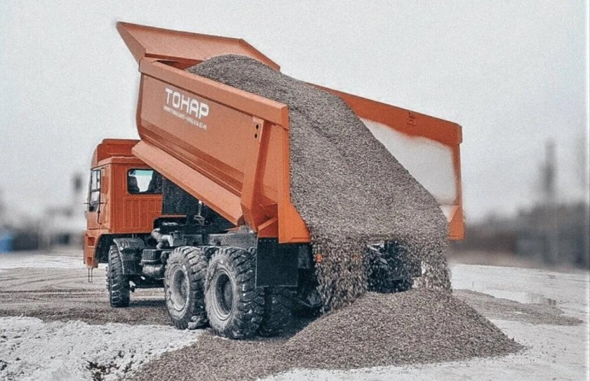 Самосвал 30т с ПГС разгрузка