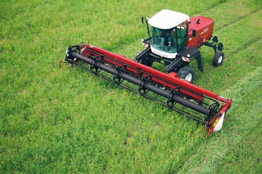 Самоходная косилка Ростсельмаш