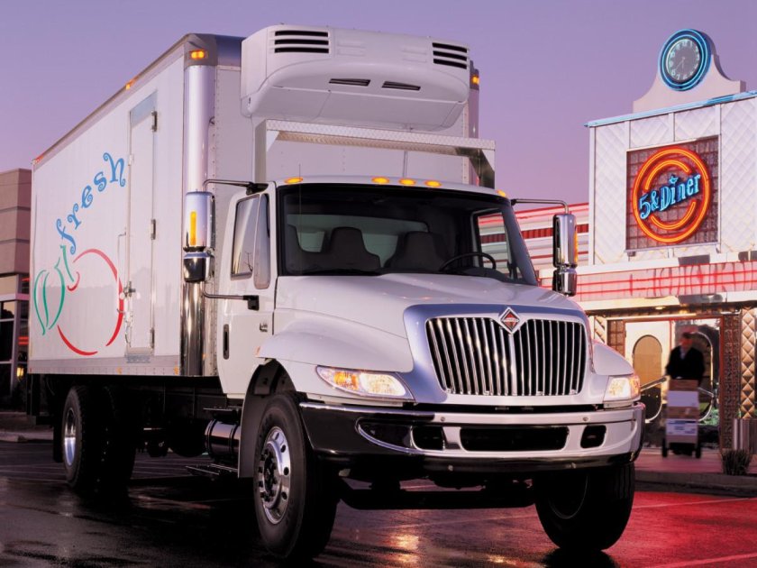 Navistar International 8600