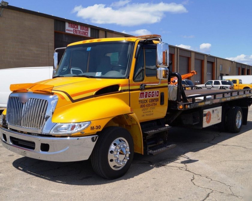 Navistar International 8600