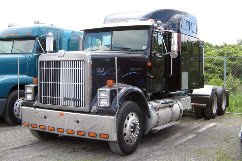 Тягач интернационал 9300