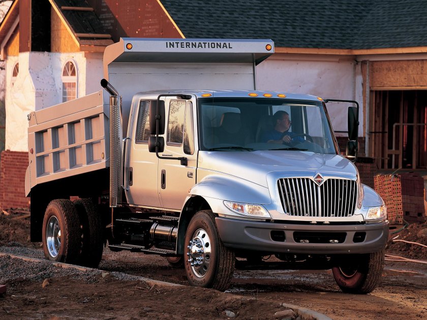 Navistar International 8600