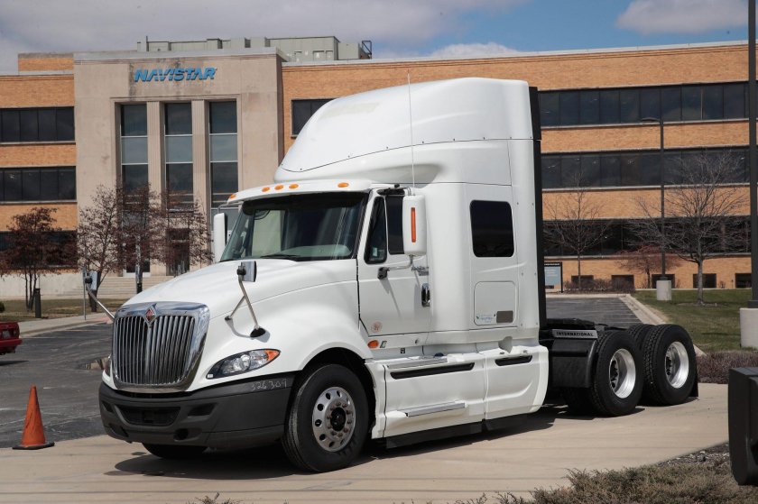 Тягач Навистар