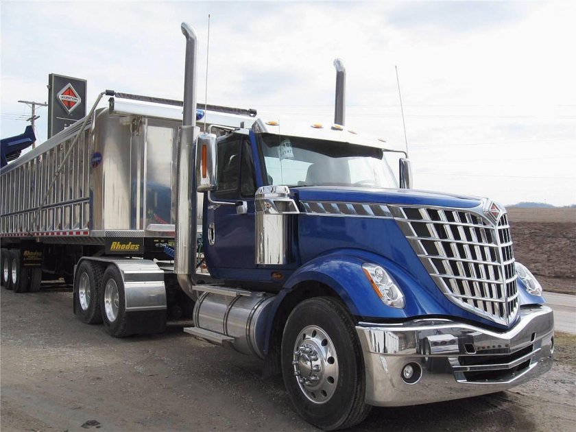 Автомобиль интернационал 92001