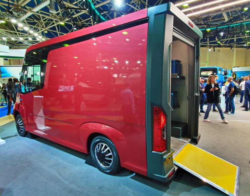 Электромобиль газелька