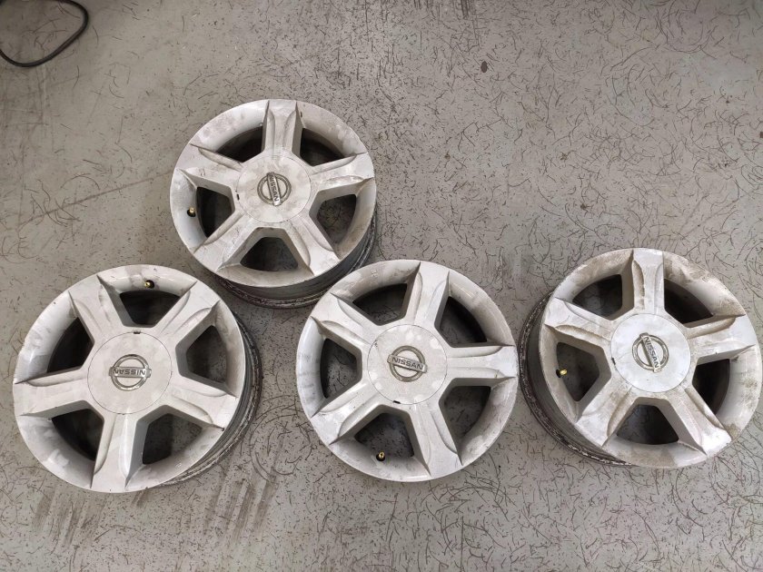 Диски на Ниссан Альмера Классик r15