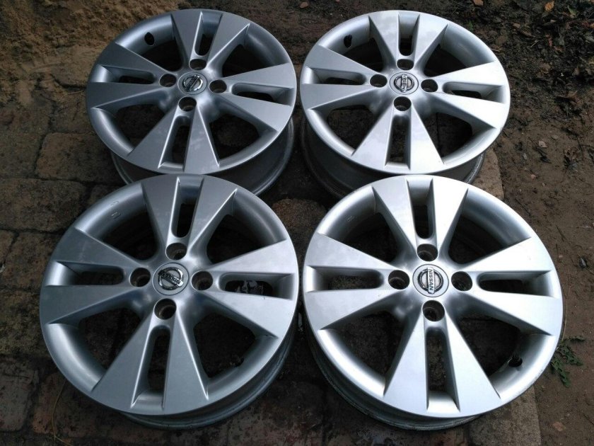 Nissan Note диски r15