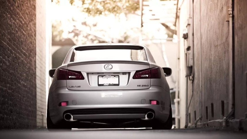 Лексус is 250