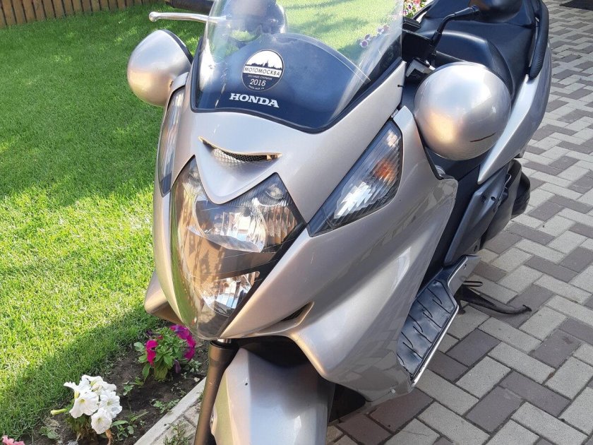 Honda Silver Wing 400