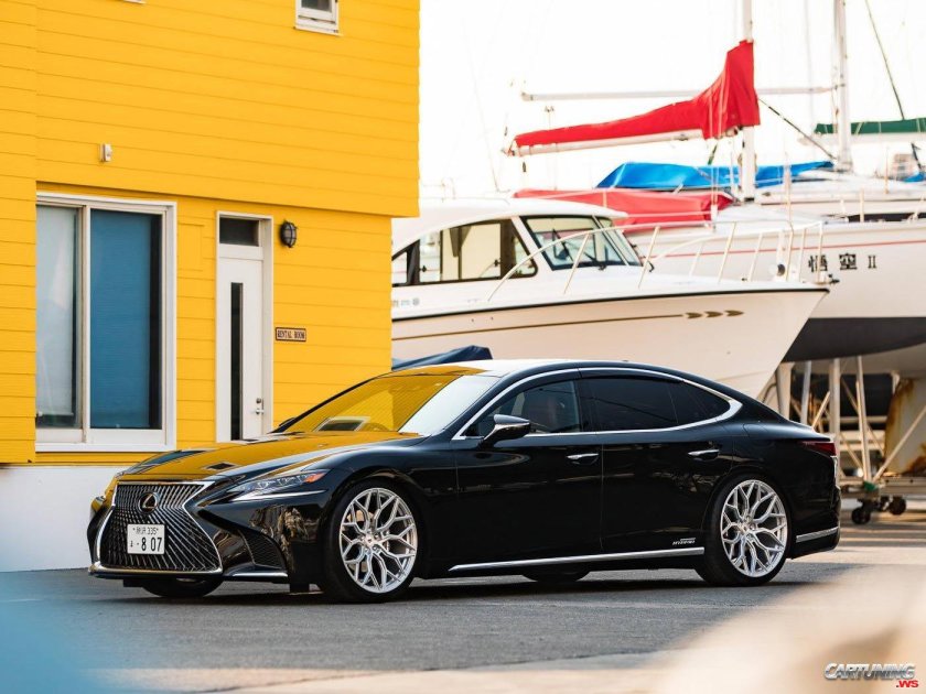 Лексус лс 2019