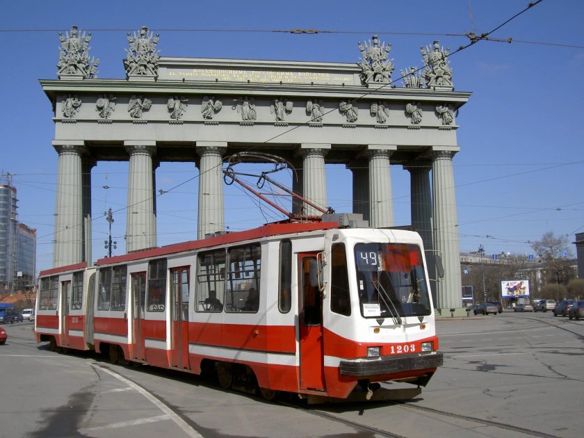 ЛВС-97 трамвай