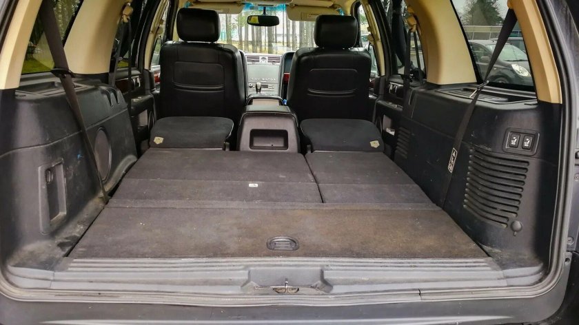 Lincoln Navigator 3 ряд