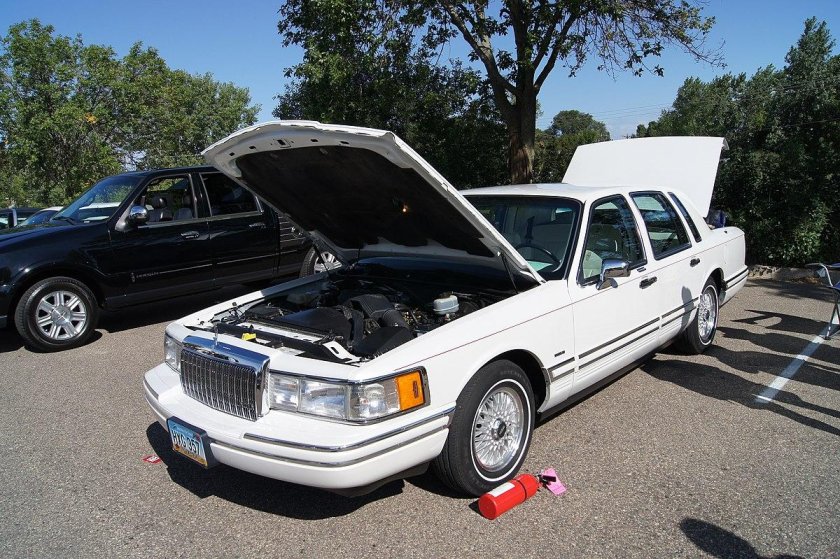 Lincoln Town car 1988