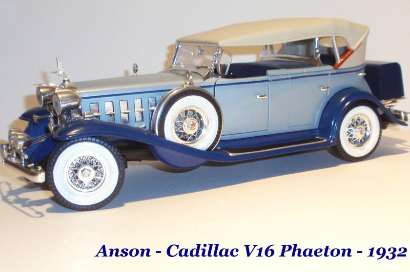 1/18 Cadillac 1932 Anson