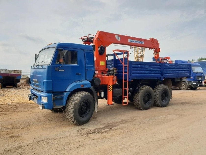 Манипулятор КАМАЗ 10т борт 7т стрела