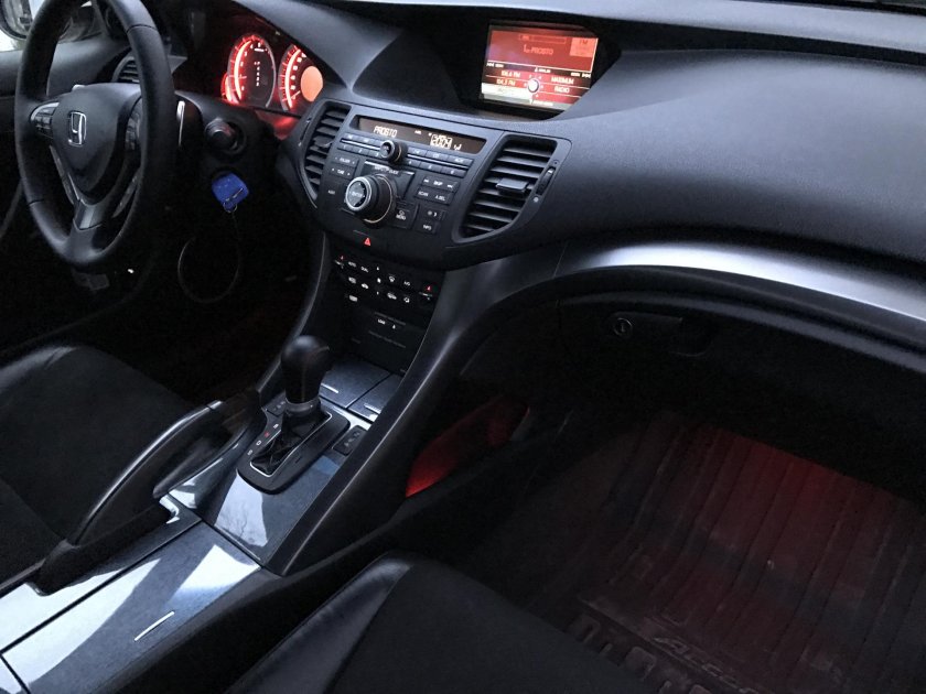 Салон Honda Accord 8 Type s