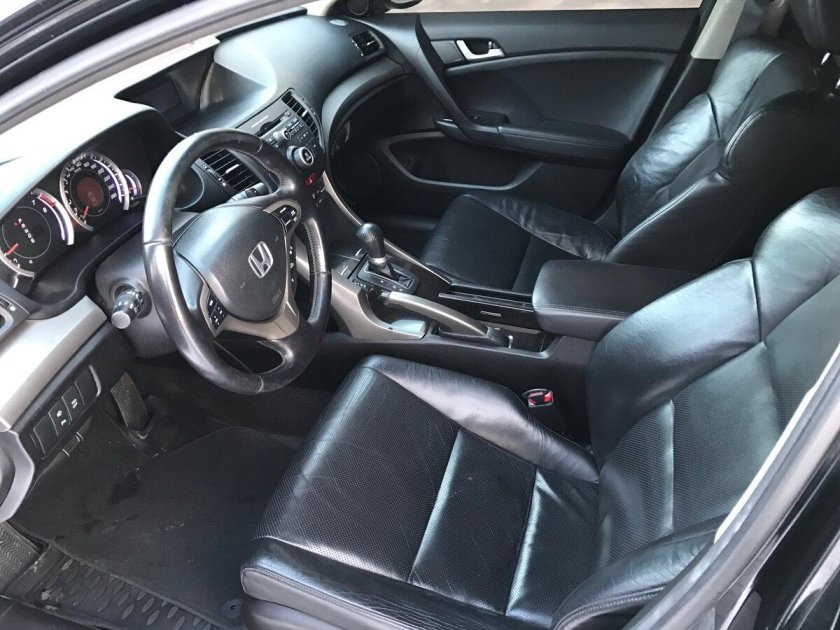 Хонда Аккорд 8 2008 салон