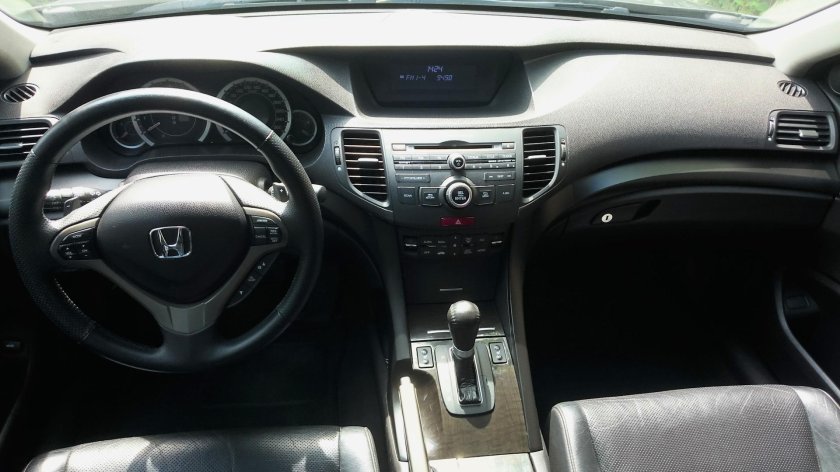 Панель Хонда Аккорд 8