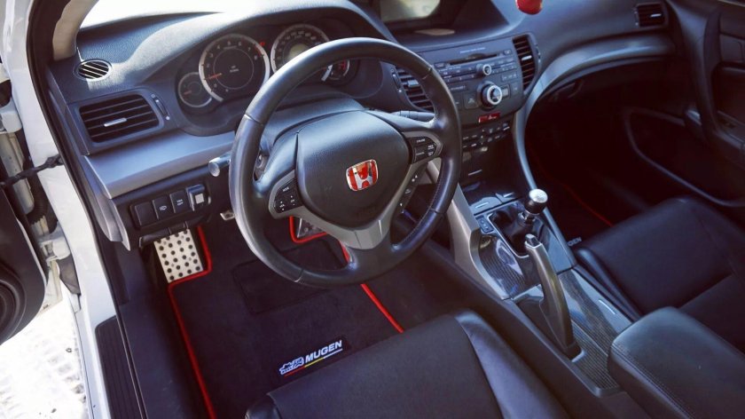 Салон Honda Accord 8 Type s