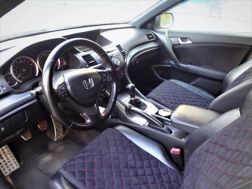 Салон Honda Accord 8 Type s