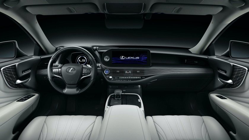 Lexus LS 2021