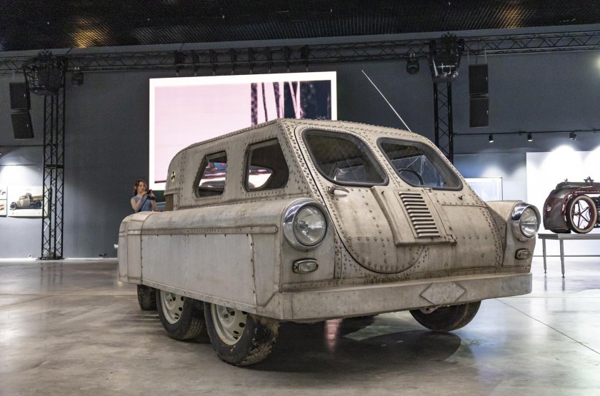 Выставка секретный гараж Андрея Ткаченко