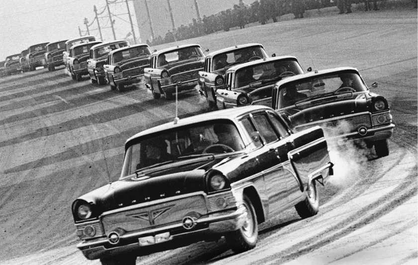 Виктор Ахломов Чайки