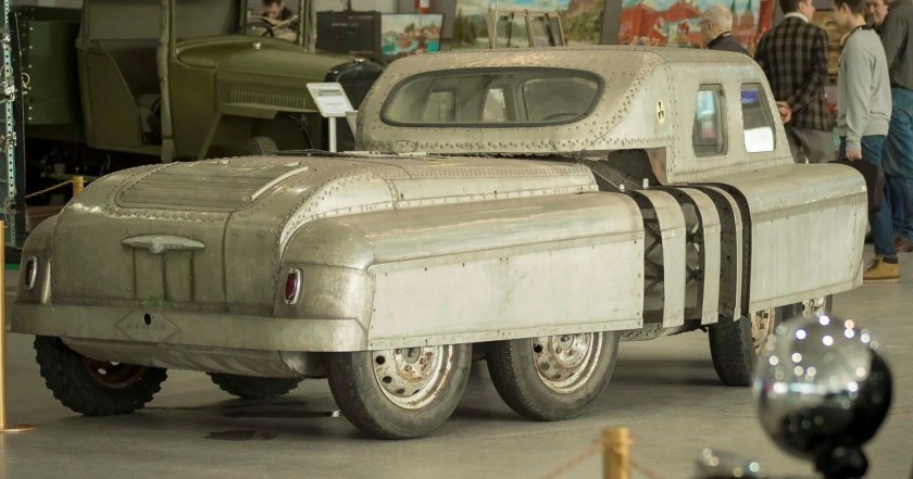 Выставка секретный гараж Андрея Ткаченко