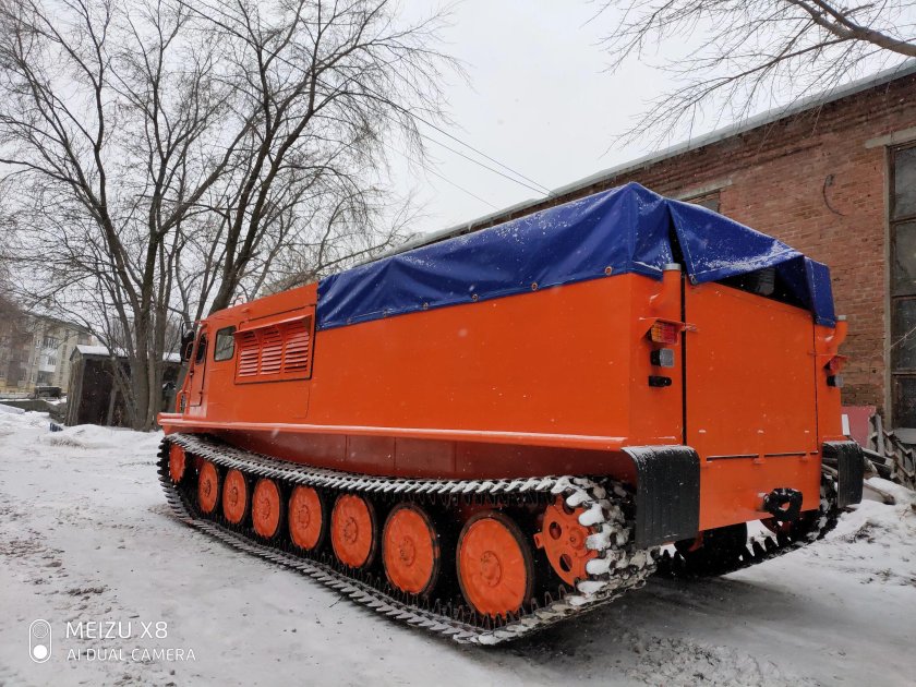 Снегоболотоход гусеничный УЗГТ-701
