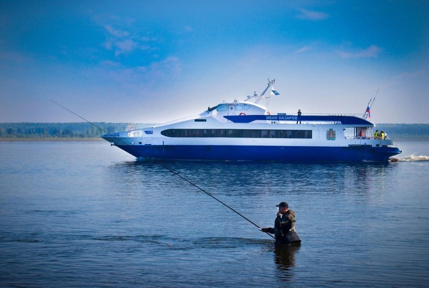 Скоростное судно Енисейск Бор