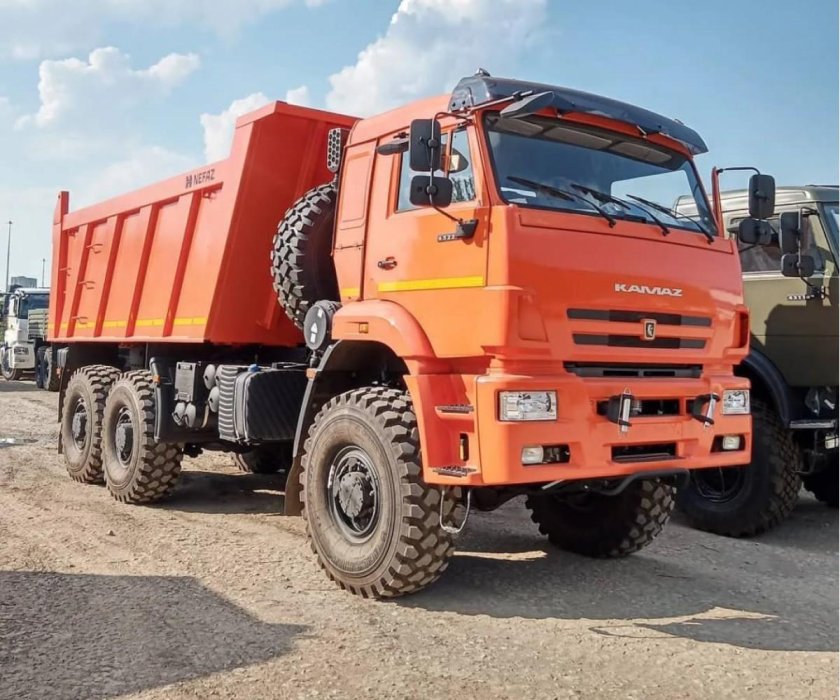 КАМАЗ 65222 самосвал