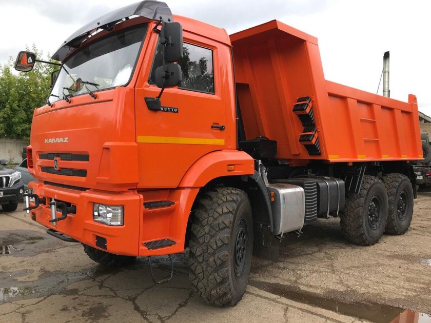 КАМАЗ 43118 самосвал