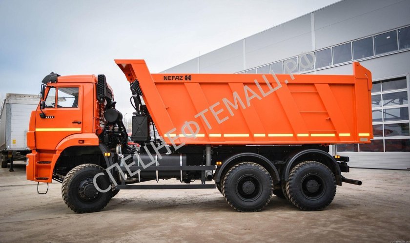 Самосвал КАМАЗ-6522-6011-53