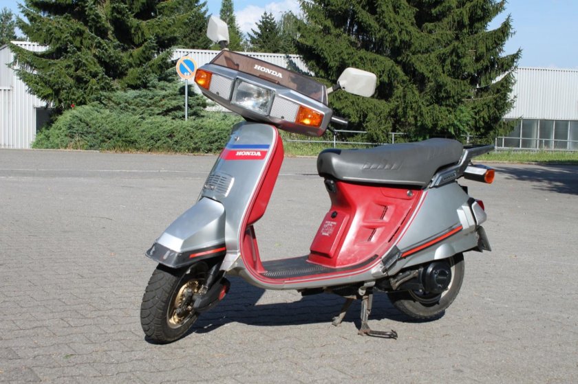 Honda lead 125