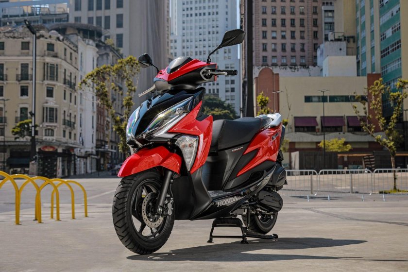 Скутер Honda 2022