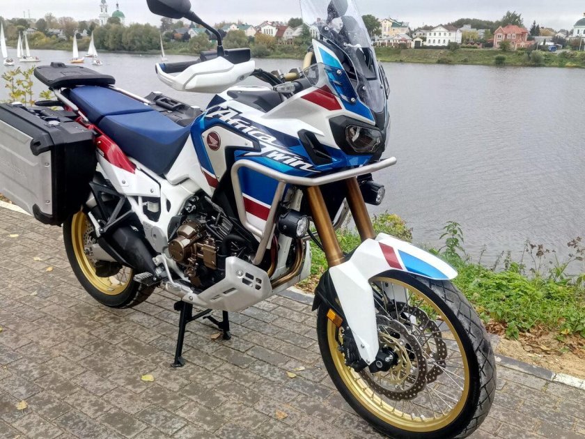 Хонда Африка Твин 1000