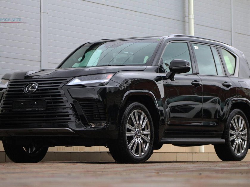 Lexus LX 600 VIP Black