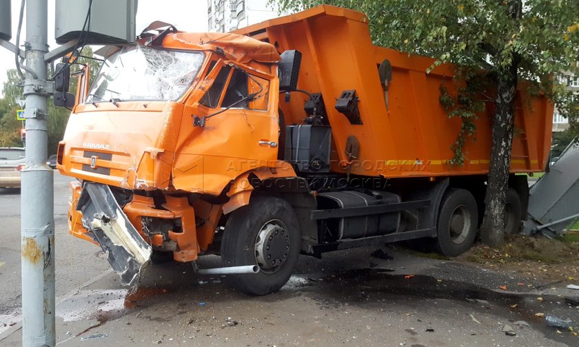 КАМАЗ битый