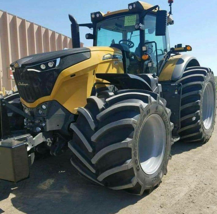 Трактор Challenger