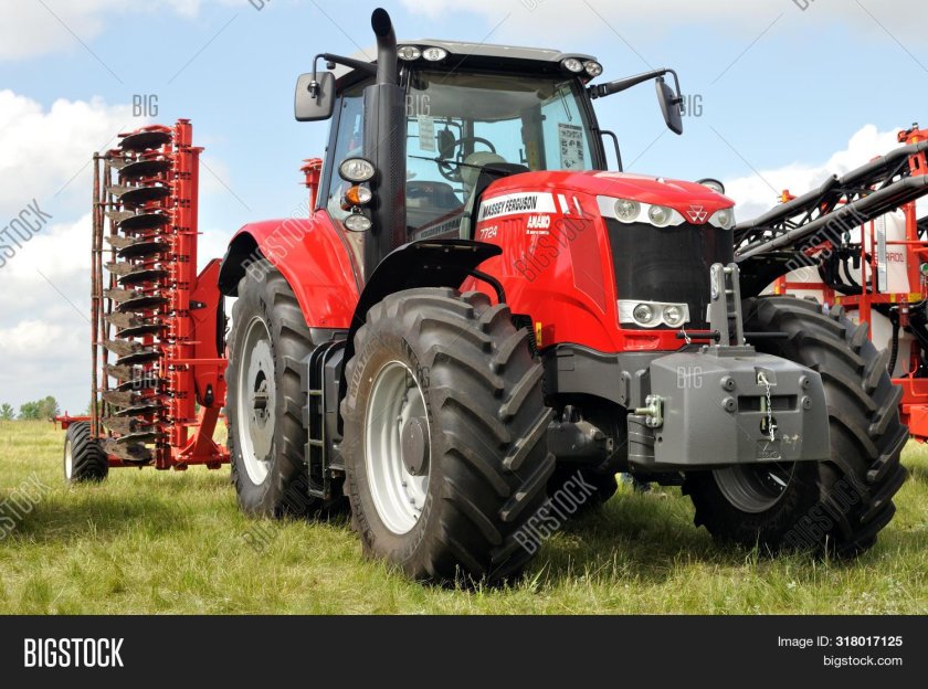 Массей Фергюсон 7724