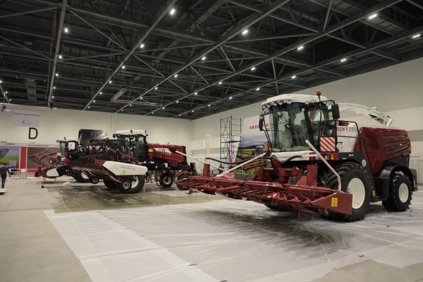 Самоходная косилка Ростсельмаш