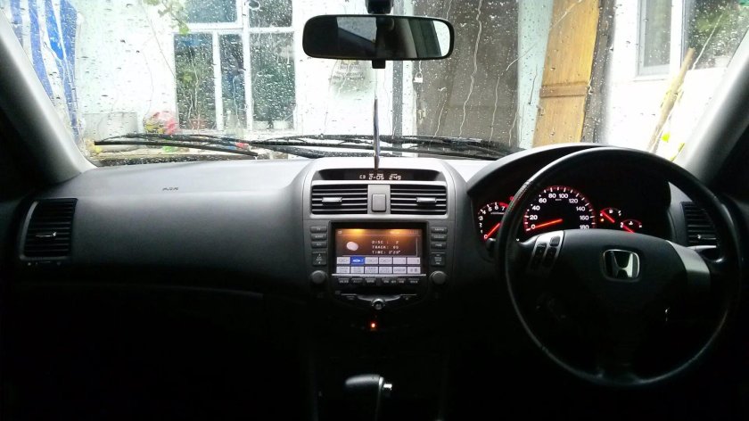 Хонда Аккорд 2004 салон