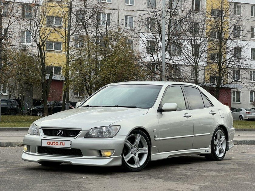 Lexus is200 2002