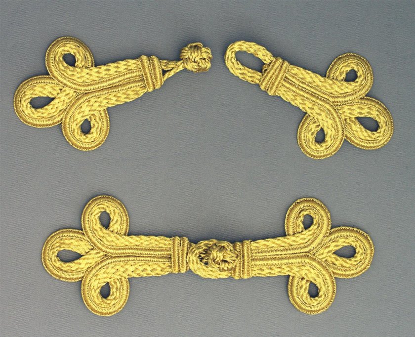 Сутажная застежка