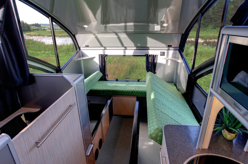 Автодом с подъемной крышей